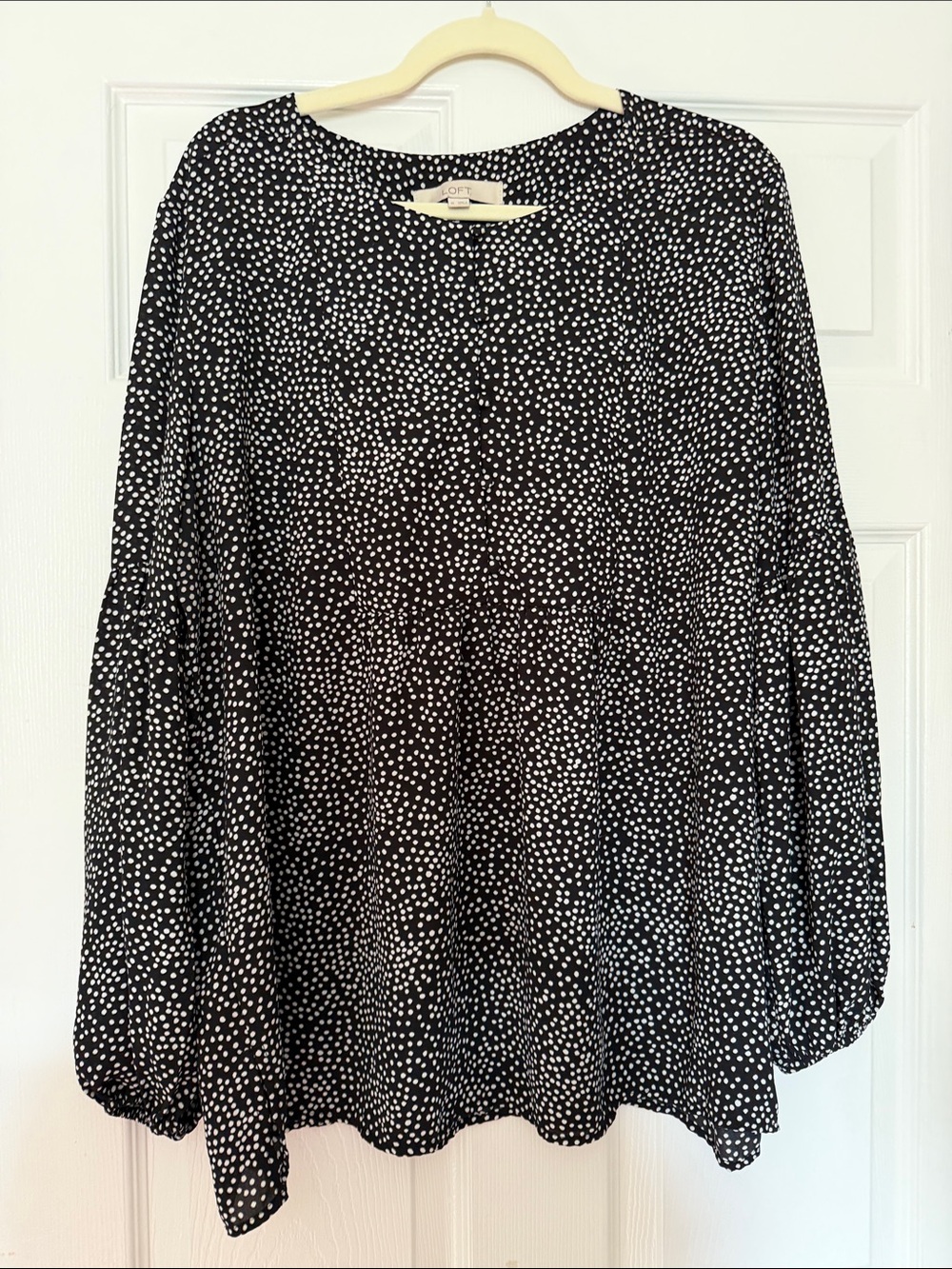 LOFT Black and White Dot Balloon-Sleeve Tunic